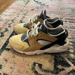 Nike Huarache 10.5